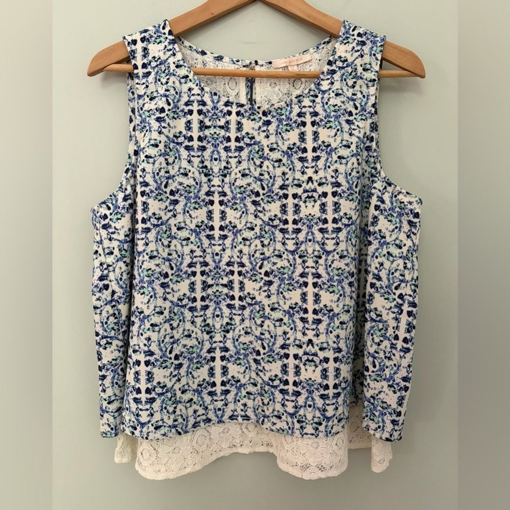 Skies Are Blue Women Large Blue White Top Lace Underlay Split‎ Back Sleeveless